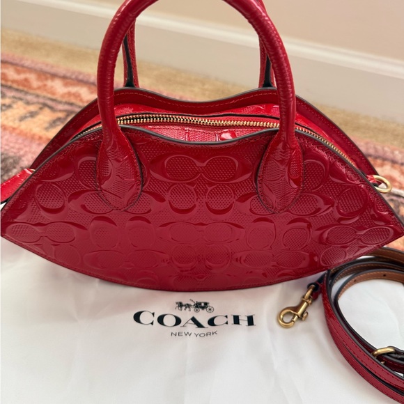 COACH-Patent Leather Lip Bag with Top Handles and Cross Body Strap- Limited - Picture 3 of 7